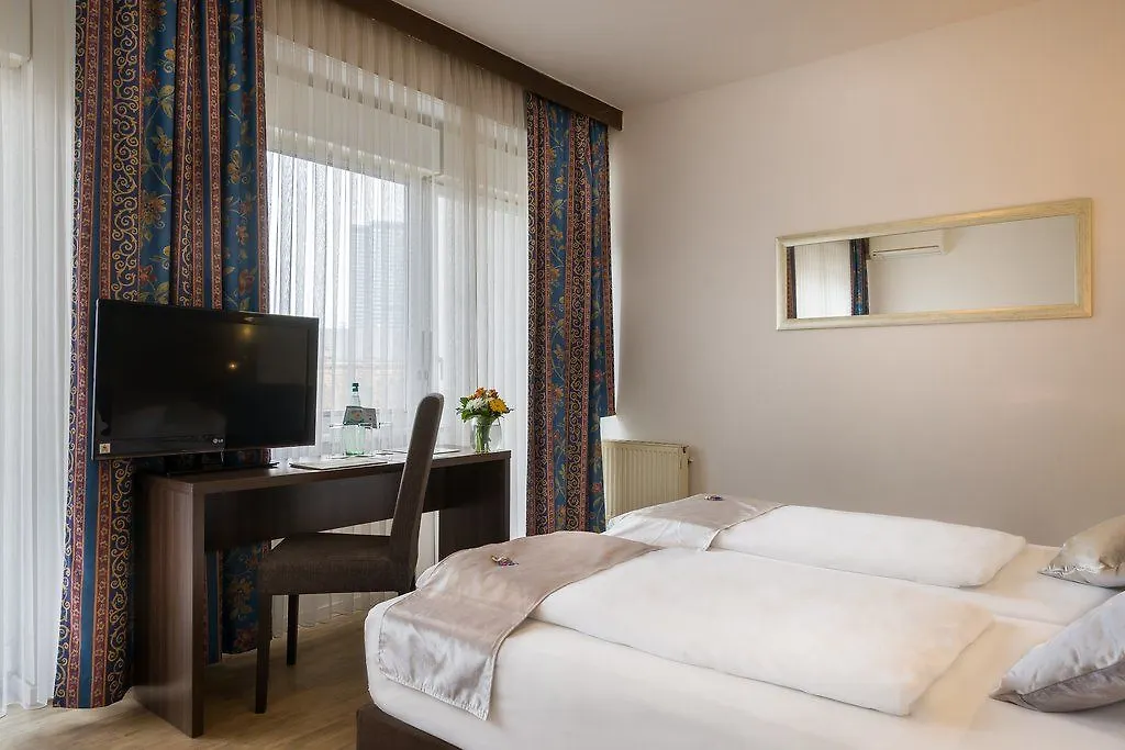 ***  Hotel Continental Frankfurt Frankfurt am Main Németország